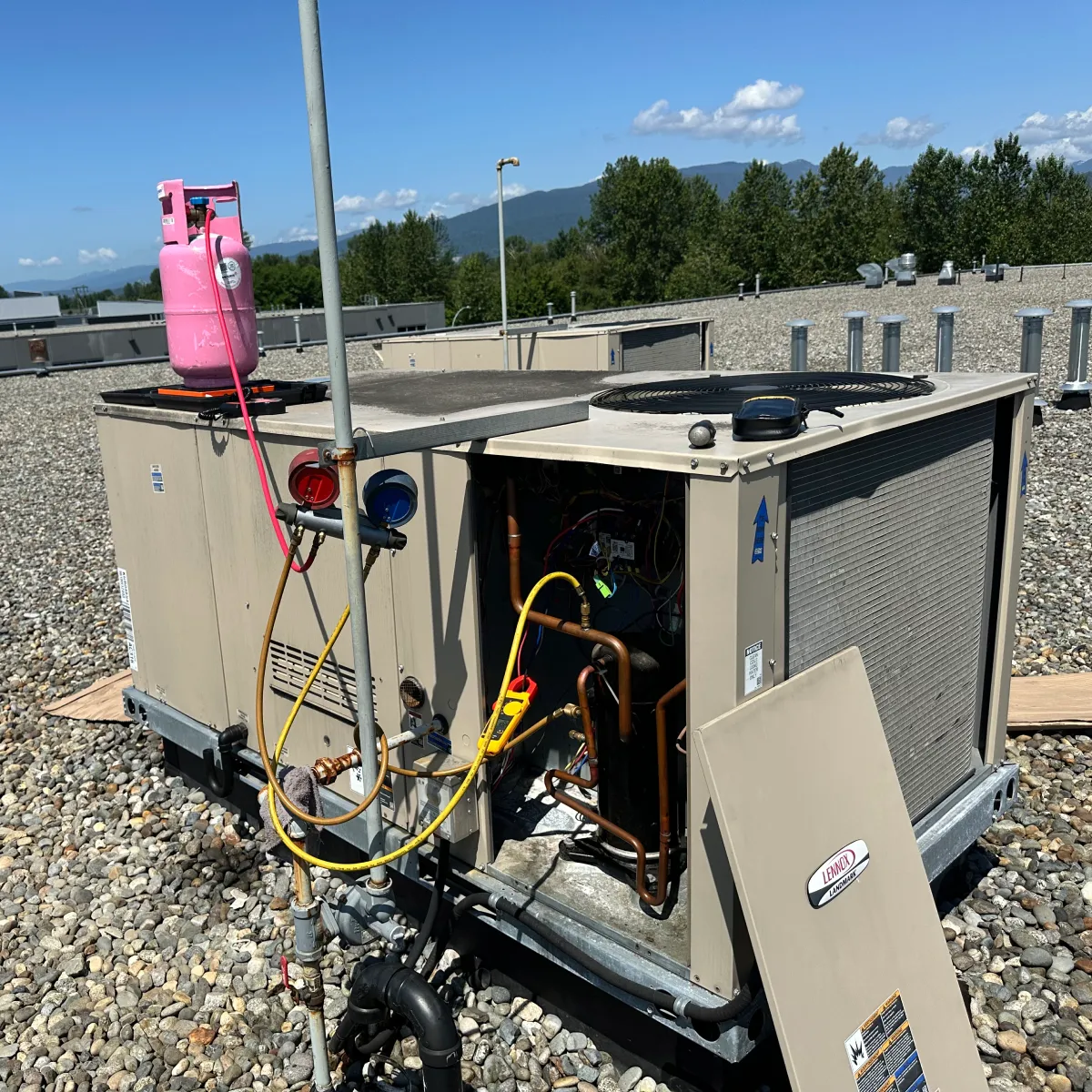 Rooftop Unit Replacement & Repair by Mendieta ACS